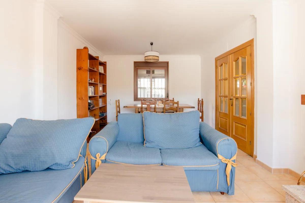 Habitacion En Casa Vacacional Фуэнхирола Экстерьер фото