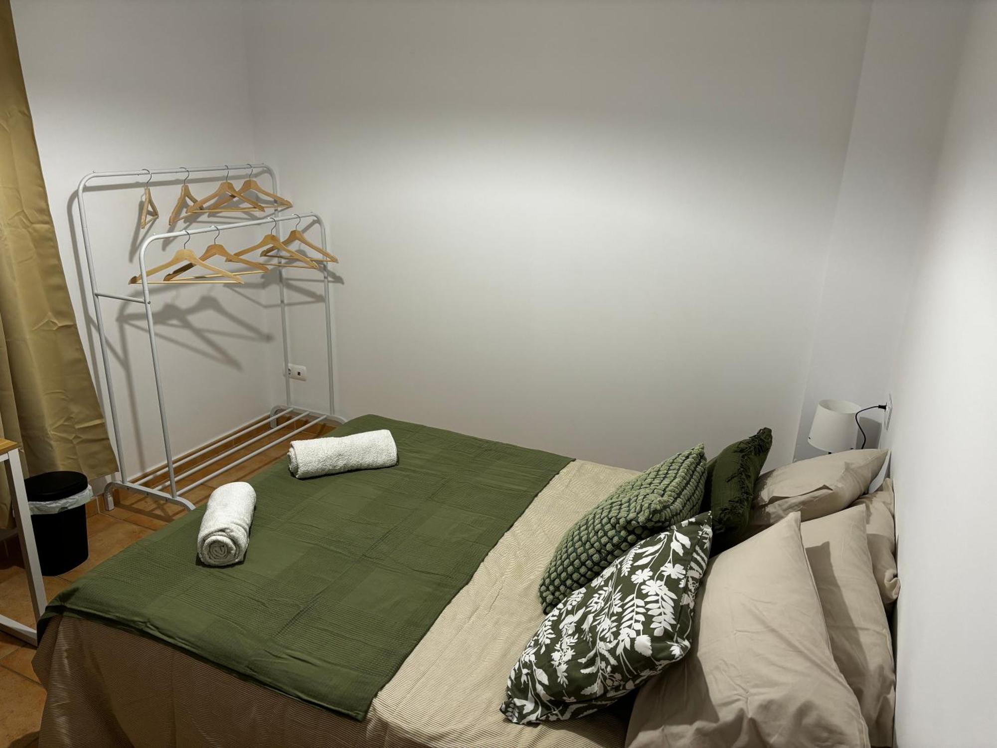Habitacion En Casa Vacacional Фуэнхирола Экстерьер фото